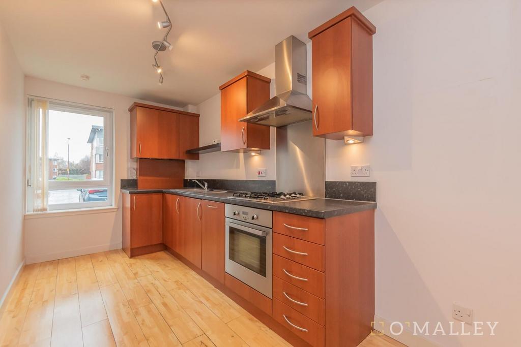 9. Kitchen 1.jpg