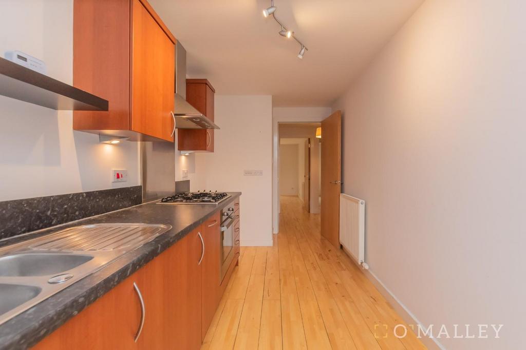 11. Kitchen 3.jpg