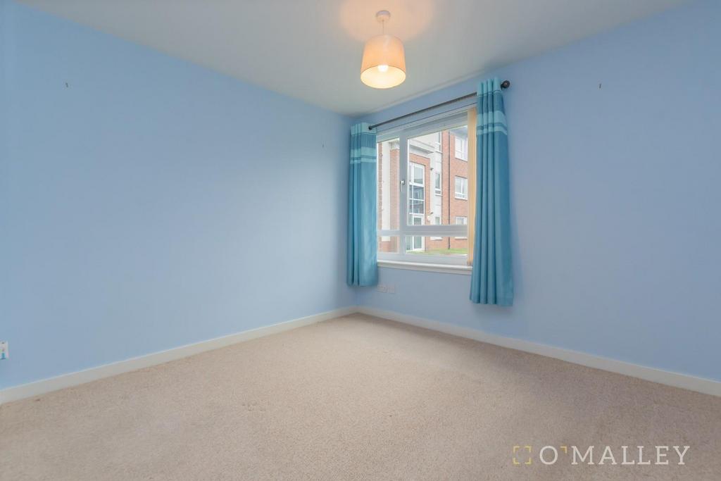 12. Bedroom 1 1.jpg