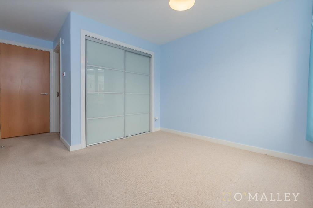 13. Bedroom 1 2.jpg