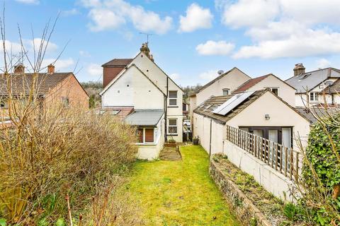 67 Beechwood Road, Caterham, CR3 6NF