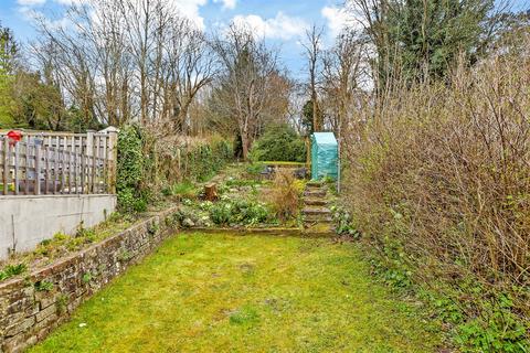 67 Beechwood Road, Caterham, CR3 6NF