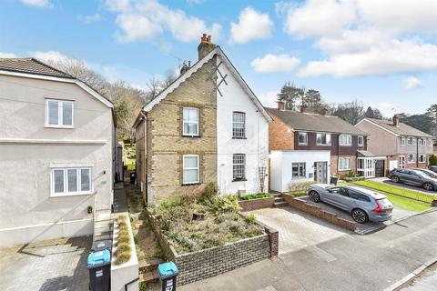 2 bedroom semi-detached house for sale, Beechwood Road, Caterham CR3