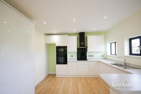 undefined, Brinkworth Road, Royal Wootton Bassett, SN4 8DS