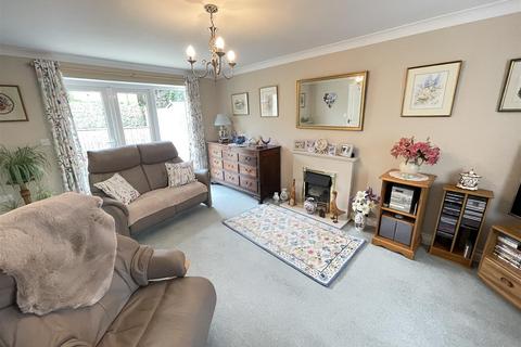 2 bedroom chalet for sale, Ladysmith Close, Salisbury SP4