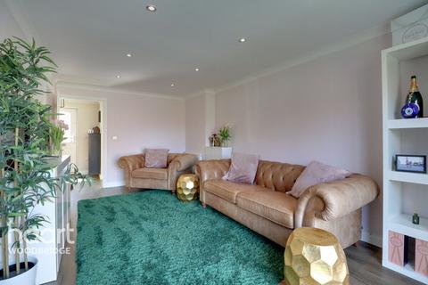 4 bedroom detached house for sale, Gull Road, Saxmundham