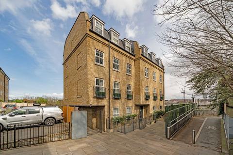 1 bedroom flat to rent, Cadogan Close, London E9