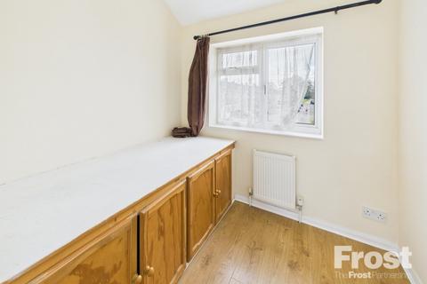 16 Rossiter Close, Slough, SL3 7QQ