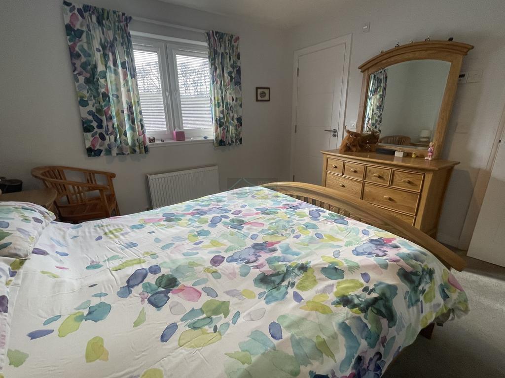 Bed 1b.JPG