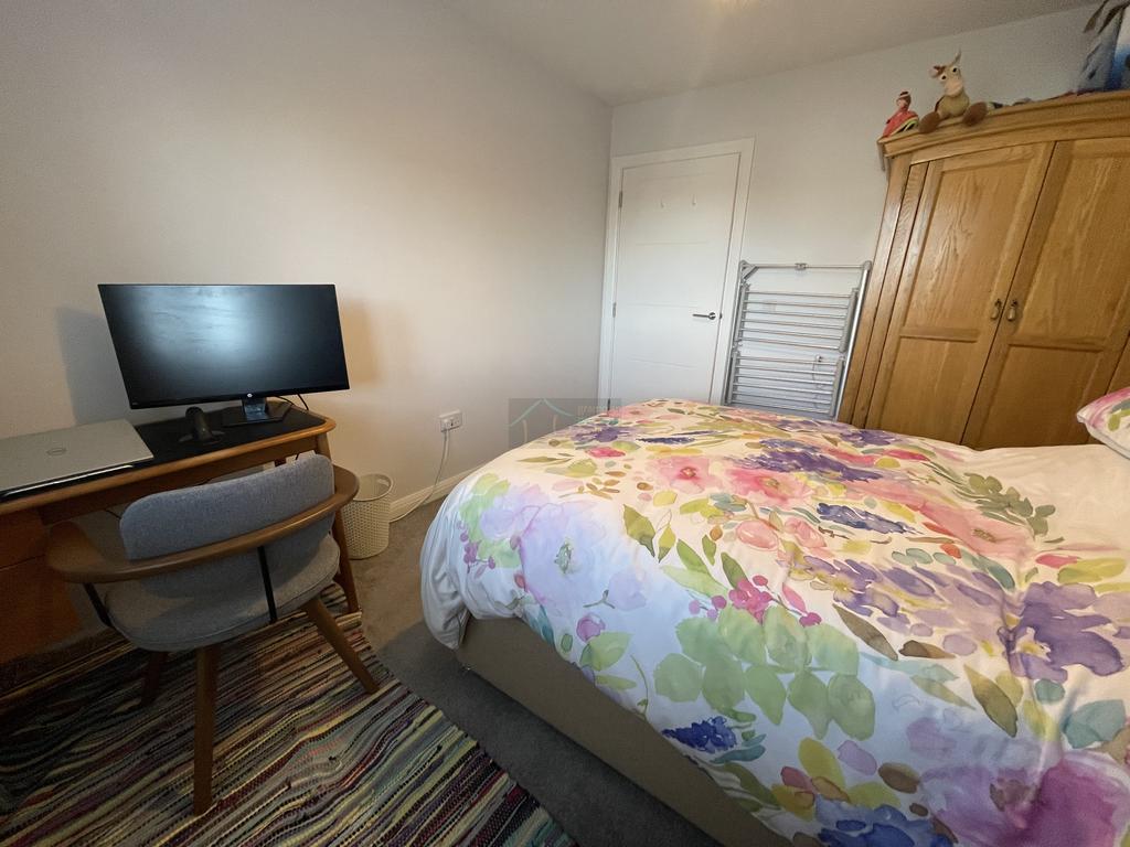 Bed 3b.JPG