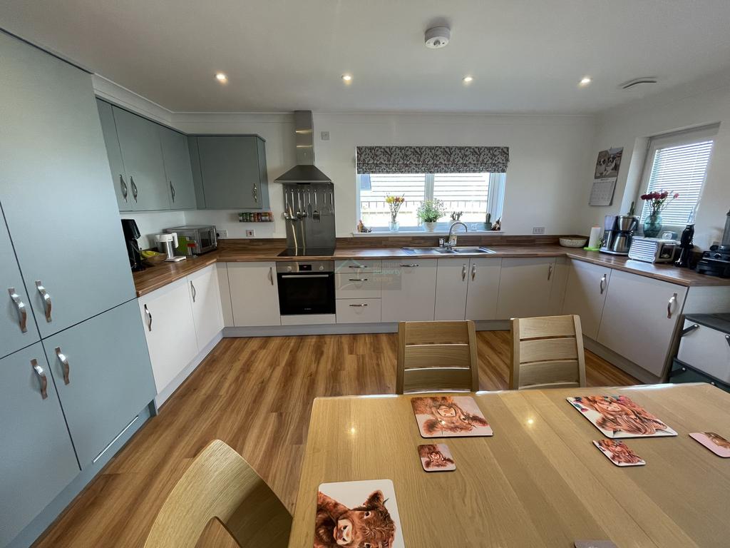 Kitchen a.JPG