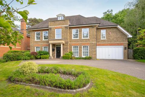 6 bedroom detached house for sale, Llanvair Close, Ascot