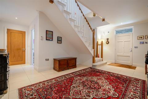 6 bedroom detached house for sale, Llanvair Close, Ascot