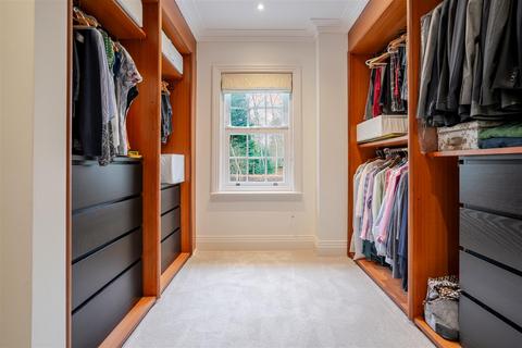 27 Llanvair Close, Ascot, SL5 9HX