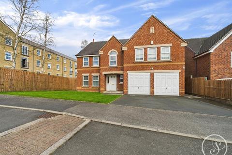 5 bedroom detached house for sale, Stoneleigh Way, Leeds