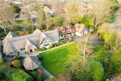 4 bedroom cottage for sale, Buttons Lane West Wellow Romsey, Hampshire, SO51 6BR