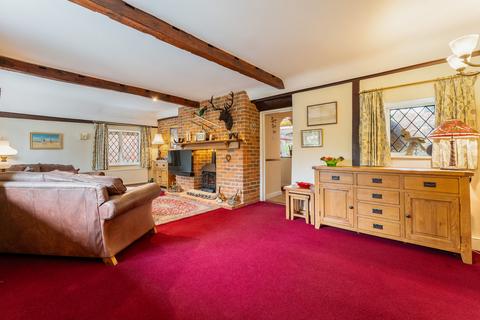4 bedroom cottage for sale, Buttons Lane West Wellow Romsey, Hampshire, SO51 6BR