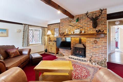 4 bedroom cottage for sale, Buttons Lane West Wellow Romsey, Hampshire, SO51 6BR