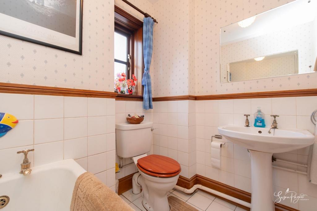 Ground Floor Bathroom