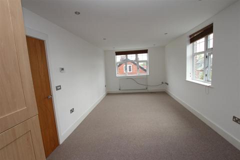 2 bedroom apartment to rent, Albert Road, Bolton BL1