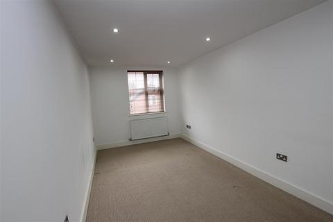 2 bedroom apartment to rent, Albert Road, Bolton BL1