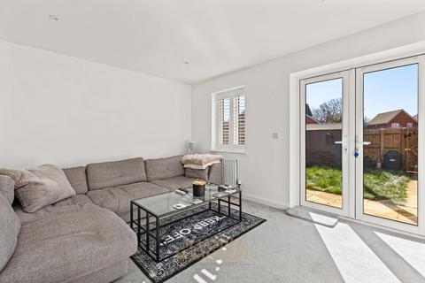 undefined, Hoadley Road, Horley RH6