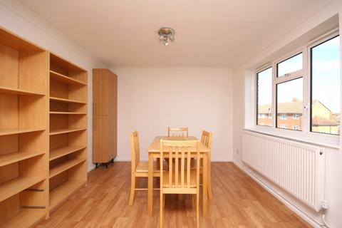 11 Cobham Close, Bromley, BR2 8JW