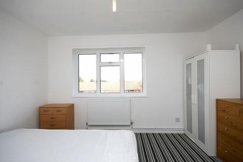 11 Cobham Close, Bromley, BR2 8JW