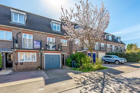 121 Baker Crescent, Dartford, DA1 2NG