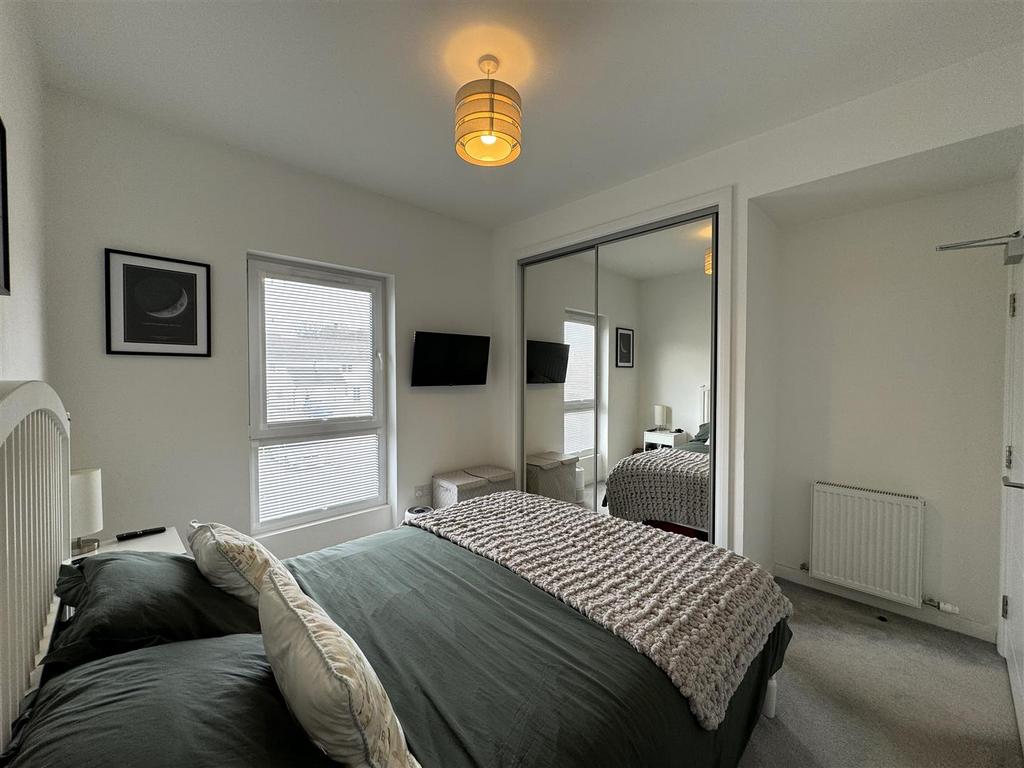 Bedroom 1.2.jpg