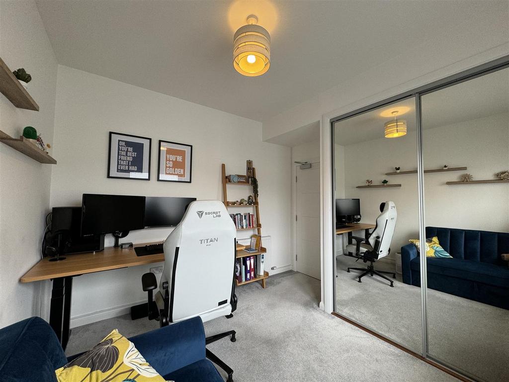 Bedroom 2.2.jpg
