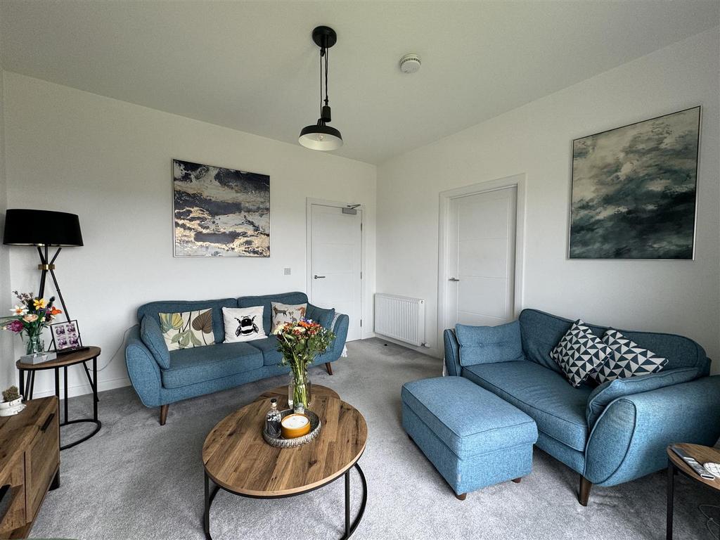 Lounge 2.jpg