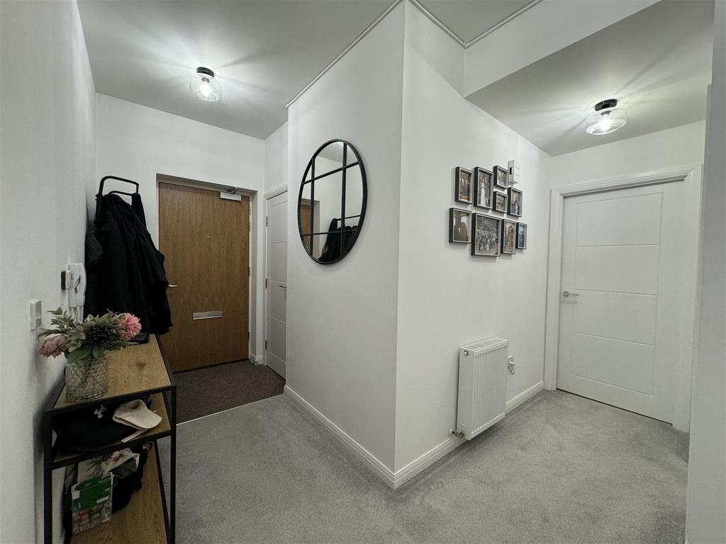 Hallway.jpg