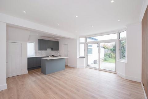 20 Reynolds Road, New Malden, KT3 5NG