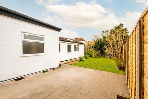 20 Reynolds Road, New Malden, KT3 5NG