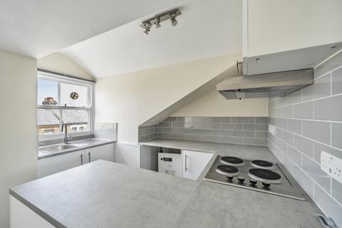 Studio to rent, Portnall Road London W9