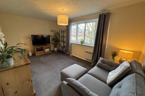 18, Balcombe Court Balcombe Road, Crawley, RH10 7XN