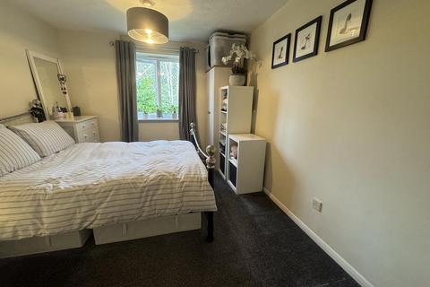 18, Balcombe Court Balcombe Road, Crawley, RH10 7XN