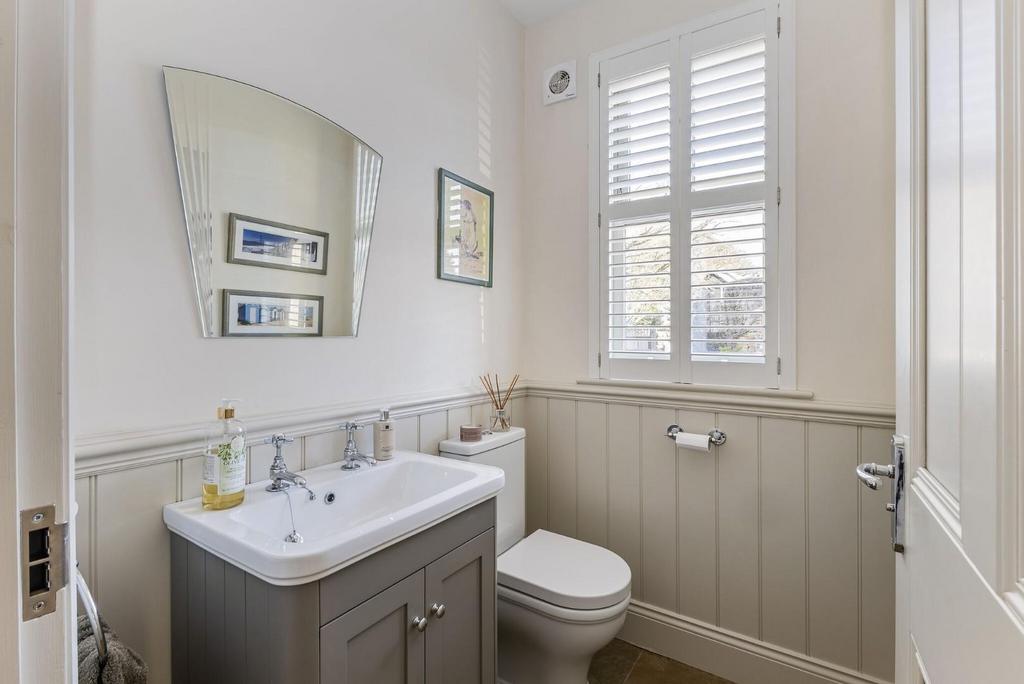 86991 North-Lodge-Carlton-Lane (29) low.jpg