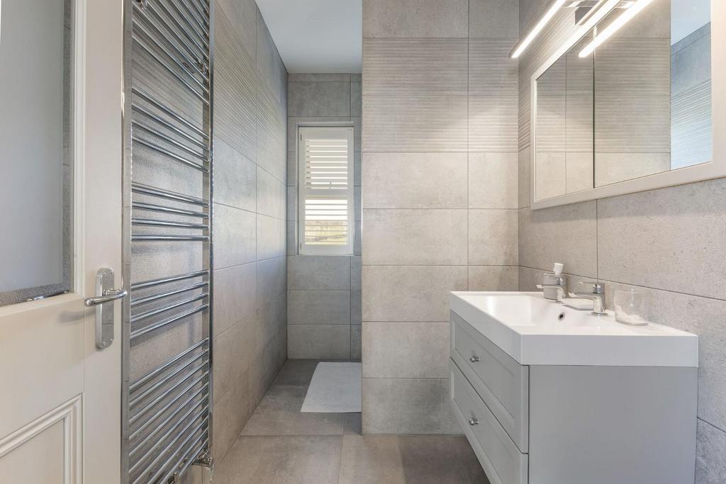 86991 North-Lodge-Carlton-Lane (28) low.jpg