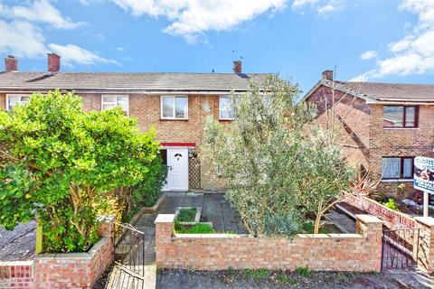 3 bedroom end of terrace house for sale, Oakshott Drive, Havant PO9