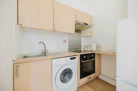 1 bedroom flat to rent, 4096L Prince Regent Street, Edinburgh, EH6 4AP