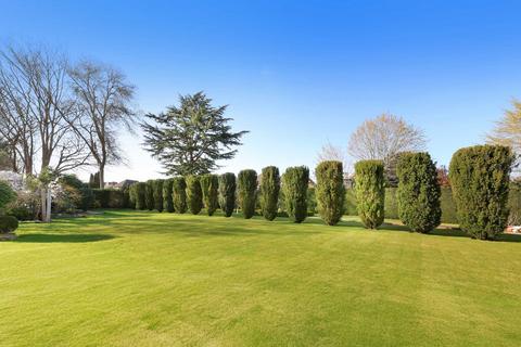6 bedroom detached house for sale, Rogers Lane, Stoke Poges, Buckinghamshire, SL2
