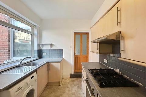 2 bedroom flat to rent, Birchington Avenue, South Shields