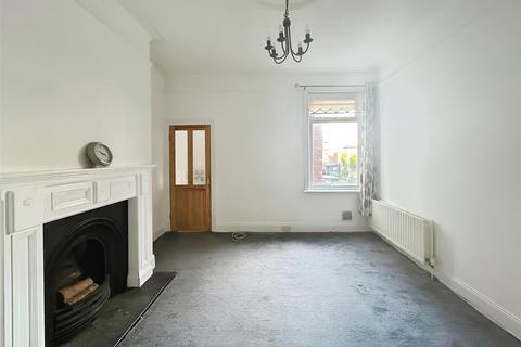 2 bedroom flat to rent, Birchington Avenue, South Shields