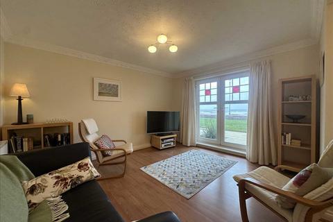 2 bedroom apartment for sale, Deepdene, The Beach, Filey