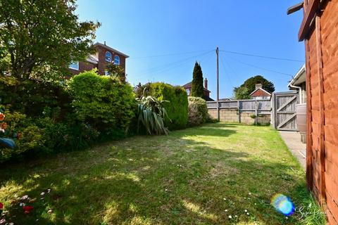 3 bedroom detached bungalow for sale, Wykeham Road, Newport