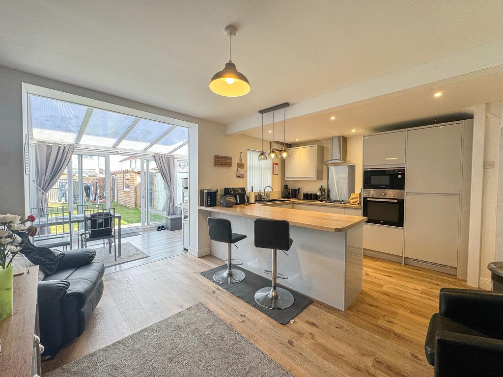 Kitchen Dining Room (2)