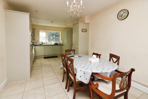4 bedroom detached house to rent, Carleton Rise, Welwyn, AL6