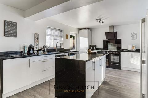 4 bedroom semi-detached house for sale, Elm Close, Epping Green CM16